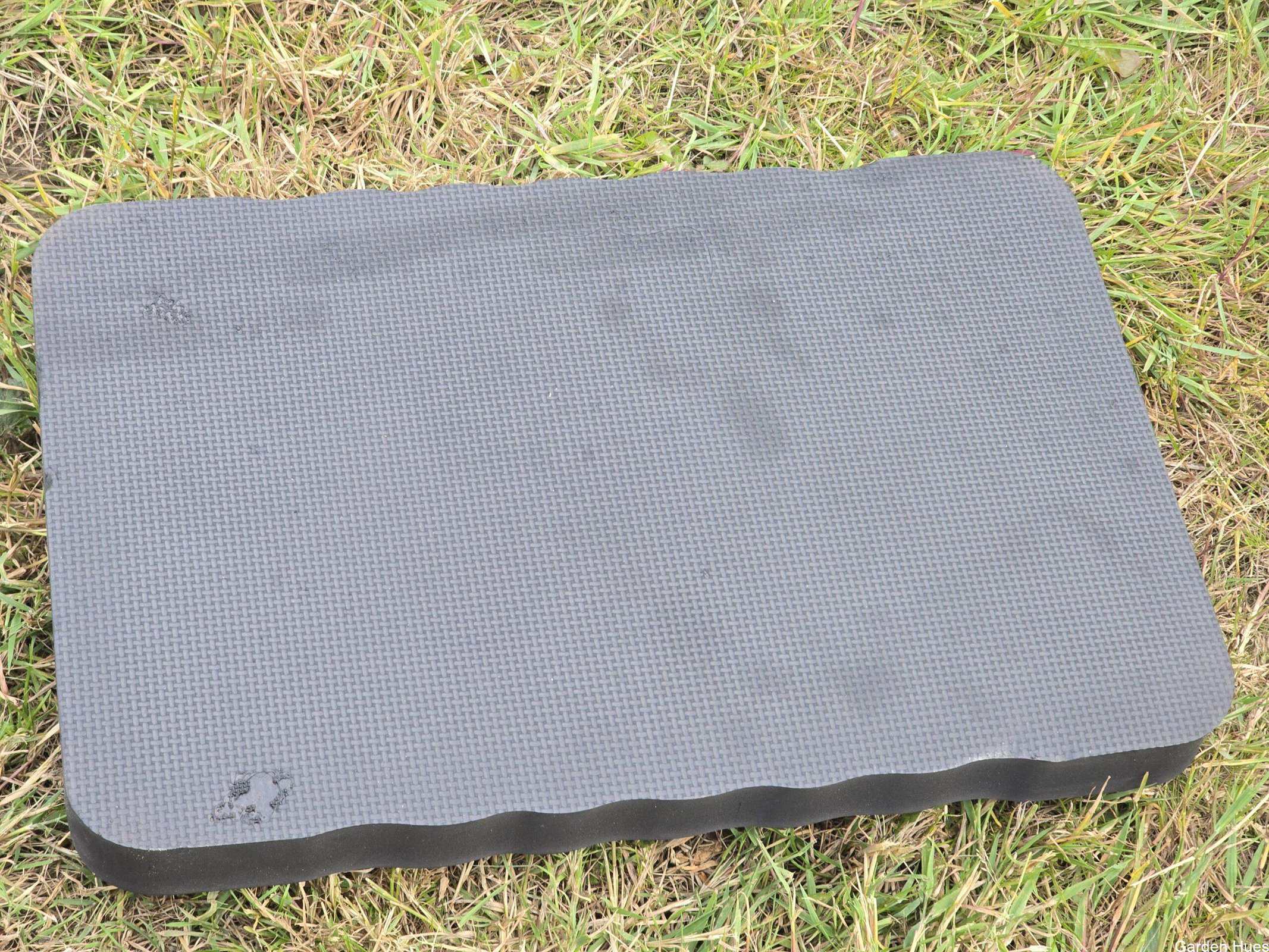 Garden Hues Custom Kneeling Mat – Support Where You Need It Most - Image 2