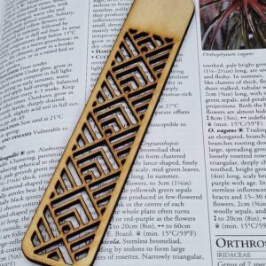 Geometric Wooden Bookmark – Design 9