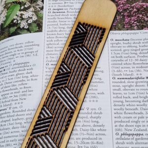 Geometric Wooden Bookmark – Design 4