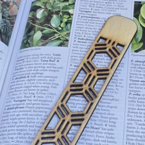 Geometric Wooden Bookmark – Design 23
