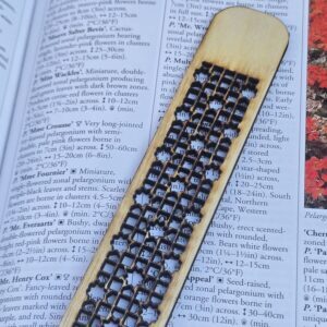Geometric Wooden Bookmark – Design 14