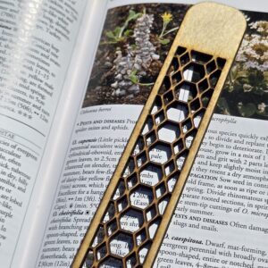 Geometric Wooden Bookmark – Design 12
