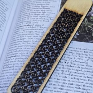 Geometric Wooden Bookmark – Design 31