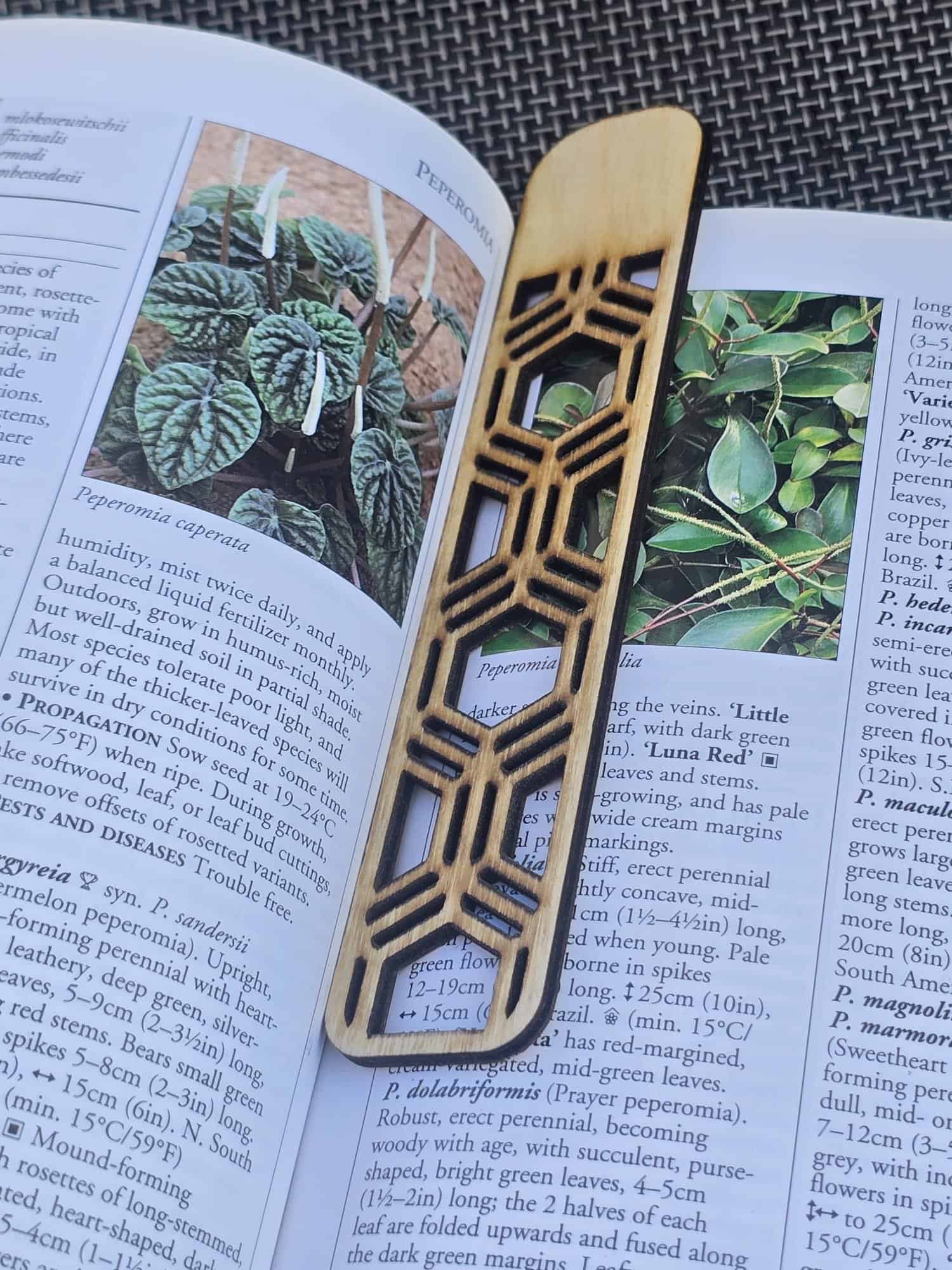 Geometric Wooden Bookmark – Design 23 - Image 2